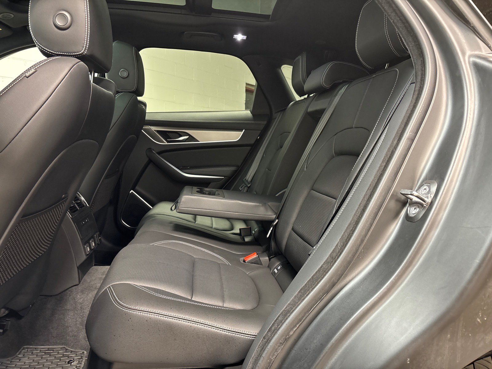 New 2026 Jaguar F-PACE R-Dynamic S AWD/4WD image 28