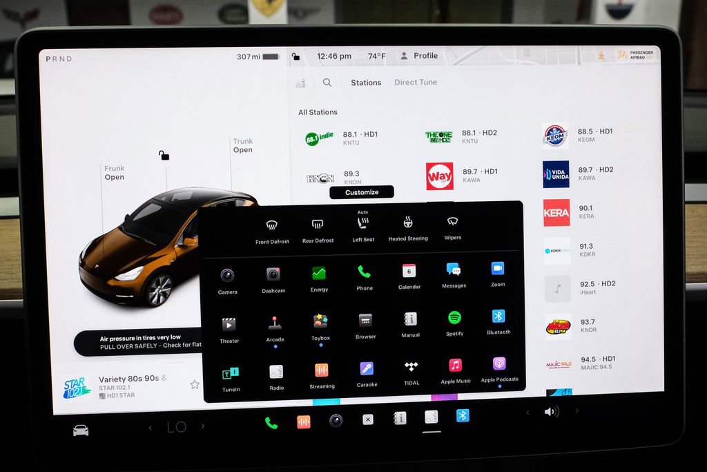 Used 2023 Tesla Model Y Long Range AWD/4WD image 28