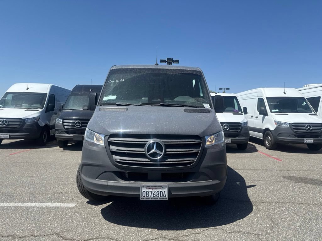 Used 2025 Mercedes-Benz Sprinter 2500 image 2