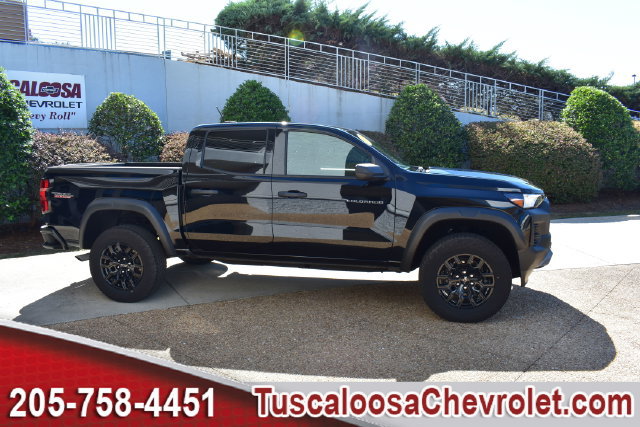 Certified 2024 Chevrolet Colorado Trail Boss w/ Advanced Trailering Package AWD/4WD image 13