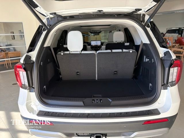 New 2026 Ford Explorer Platinum w/ LUX Leather Package image 12