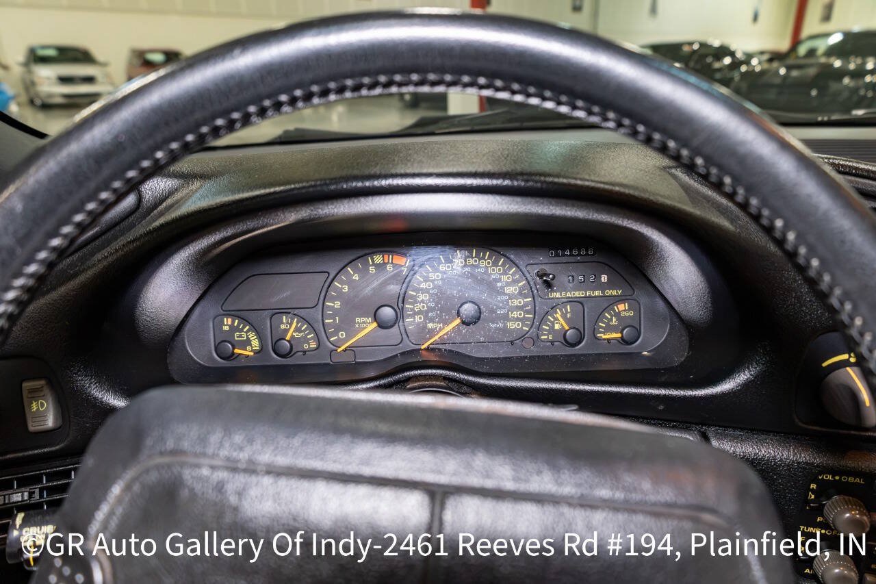 Used 1993 Chevrolet Camaro Z28 RWD image 11