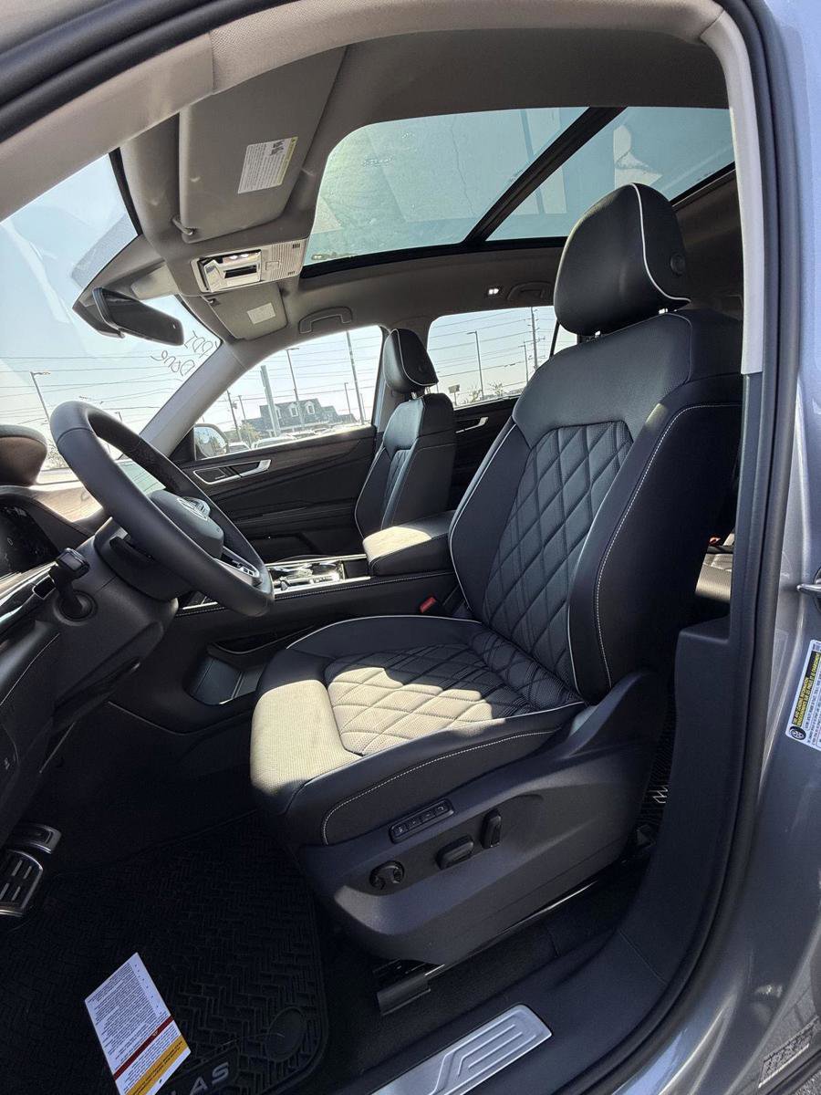 New 2026 Volkswagen Atlas SEL Premium R-Line image 10