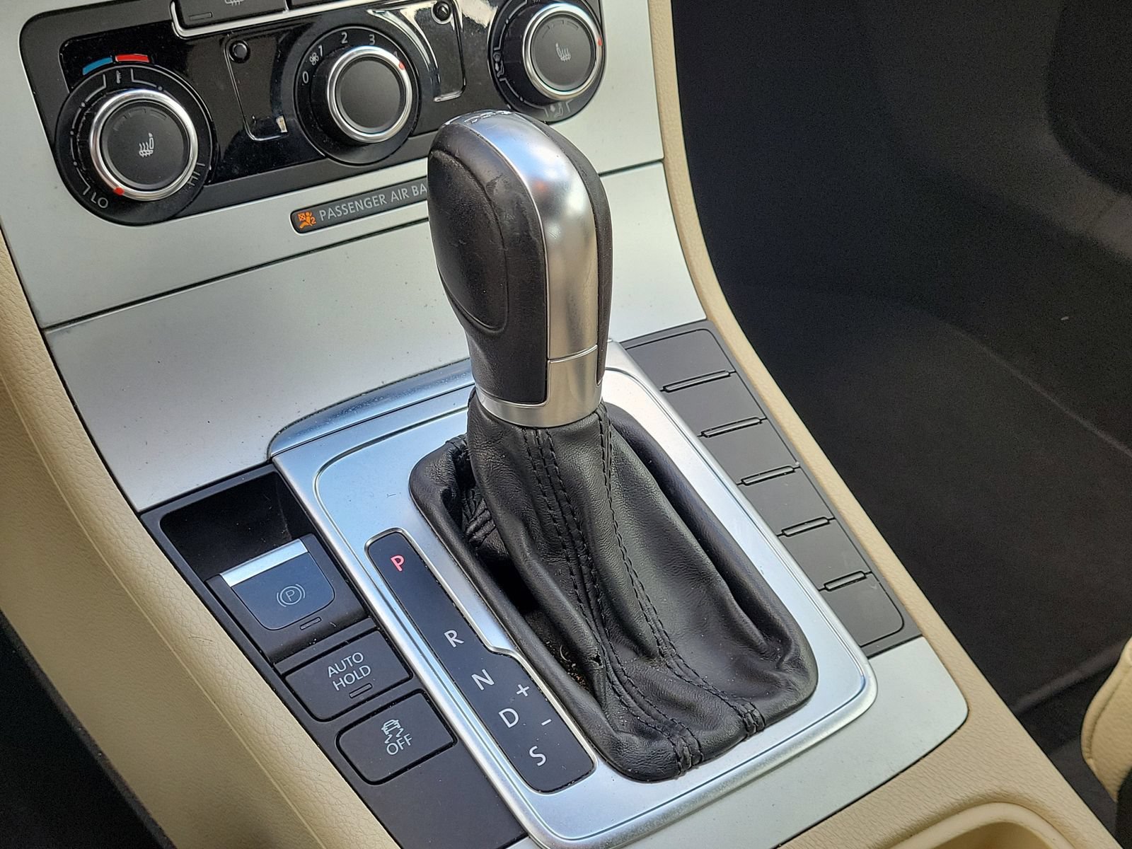 Used 2012 Volkswagen CC Sport FWD image 29