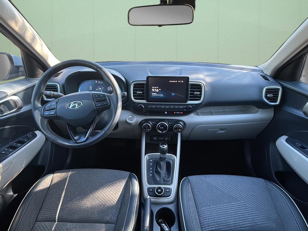 Certified 2023 Hyundai Venue Limited FWD image 24