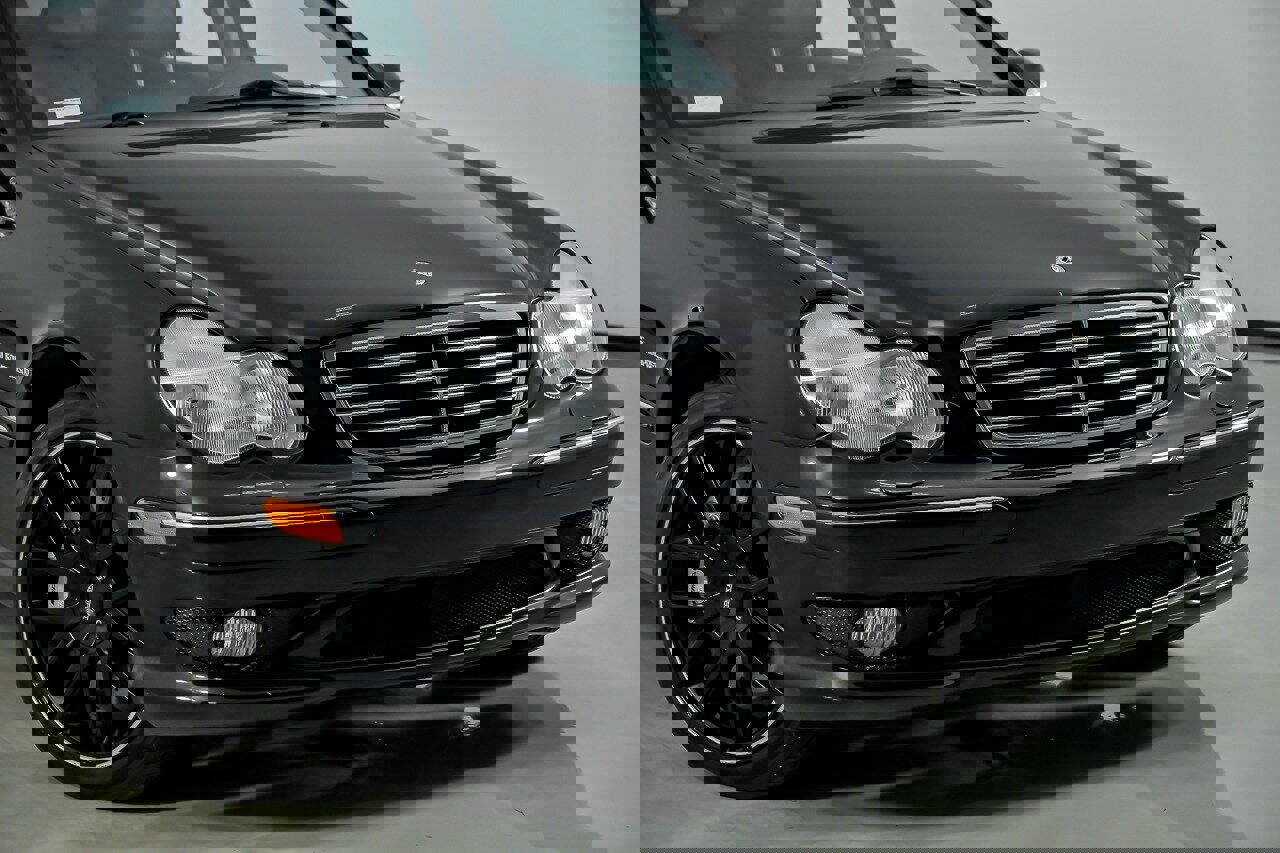 Used 2003 Mercedes-Benz C 32 AMG image 3