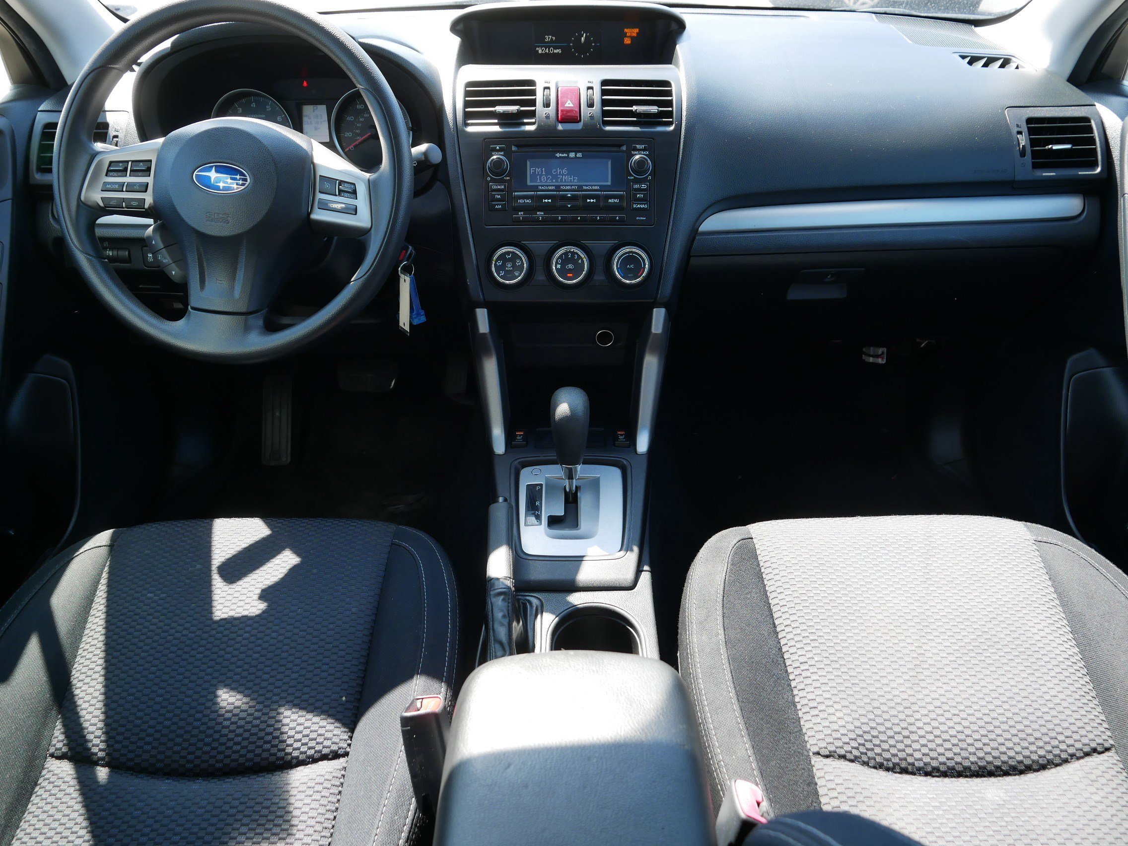 Used 2015 Subaru Forester 2.5i Premium w/ All-Weather Package AWD/4WD image 10