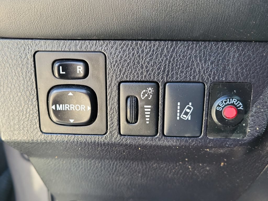 Used 2017 Toyota RAV4 Limited w/ Advanced Technology Package FWD image 31