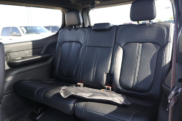 New 2026 Jeep Grand Wagoneer Limited AWD/4WD image 11