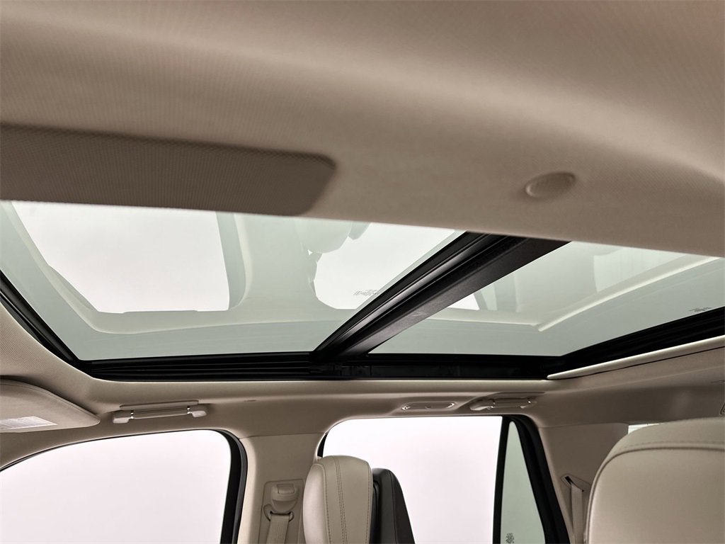 Used 2024 Lincoln Navigator L Reserve image 22