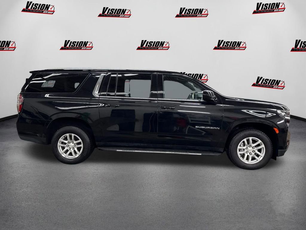 Used 2022 Chevrolet Suburban LS AWD/4WD image 4