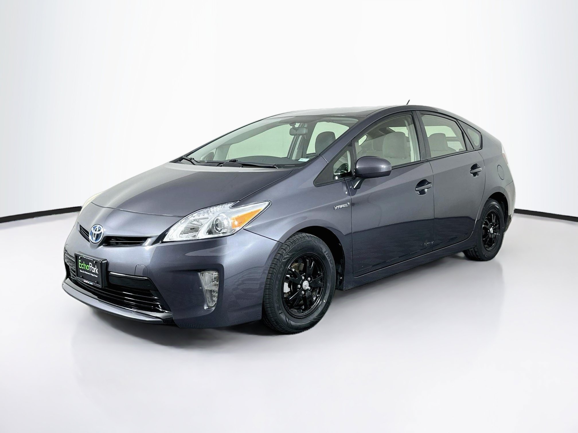 Used 2014 Toyota Prius Two FWD image 3