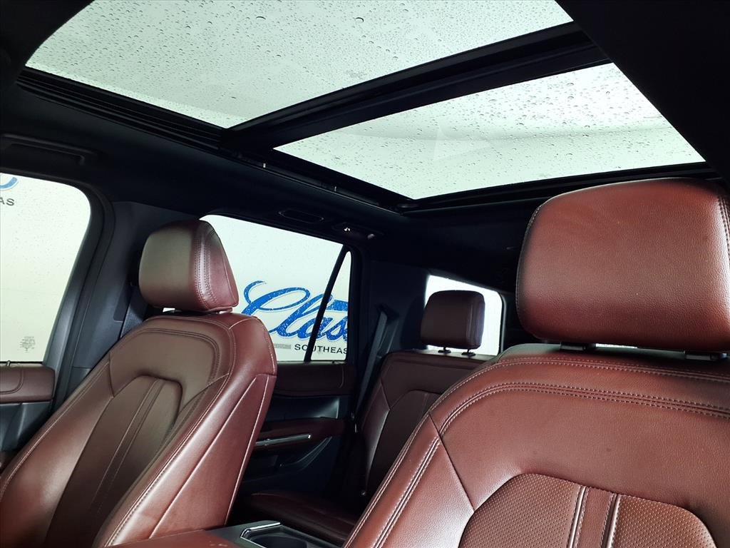 Used 2023 Ford Expedition Limited image 14