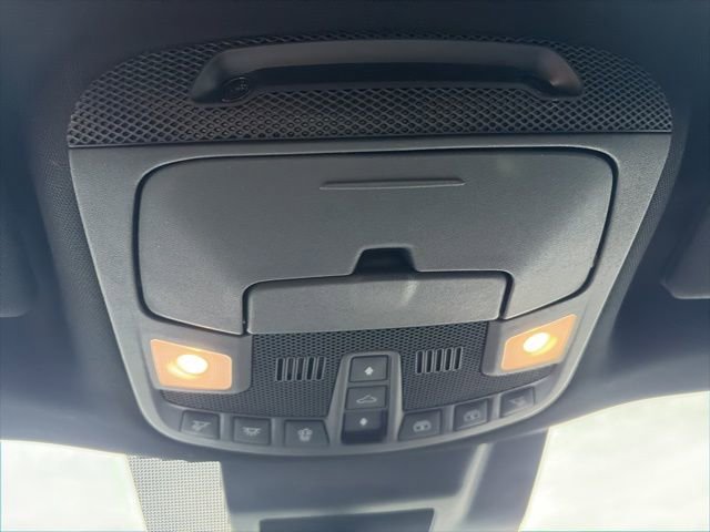 Used 2019 Ford Expedition XLT w/ Equipment Group 202A AWD/4WD image 25