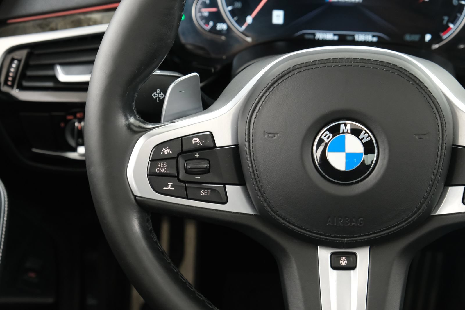Used 2018 BMW M550i xDrive AWD/4WD image 13