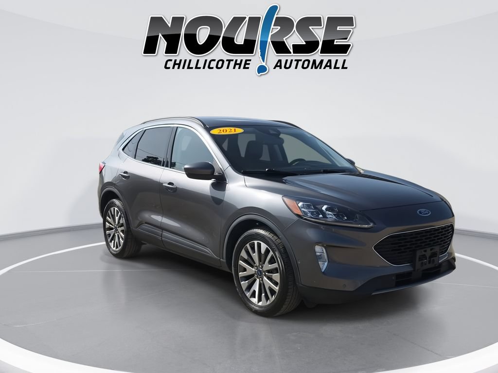 Used 2021 Ford Escape Titanium AWD/4WD image 2