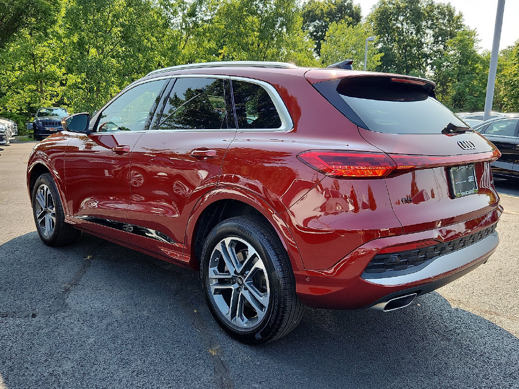 Used 2025 Audi Q5 Premium w/ Premium Plus AWD/4WD image 10