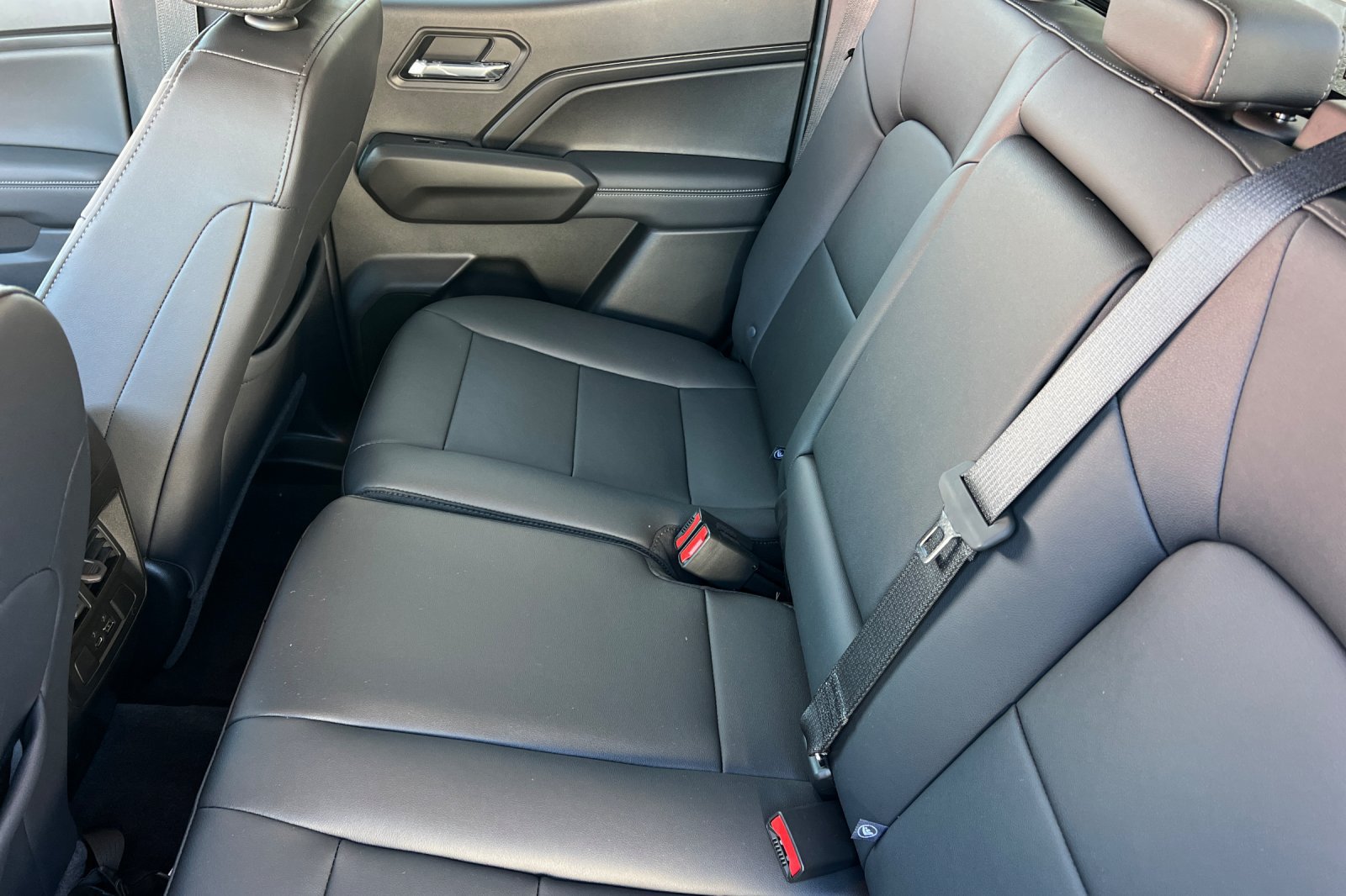New 2026 GMC Canyon Elevation w/ Convenience Package RWD image 11