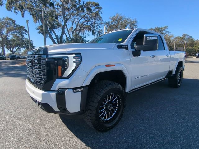 Used 2025 GMC Sierra 2500 Denali Ultimate image 9