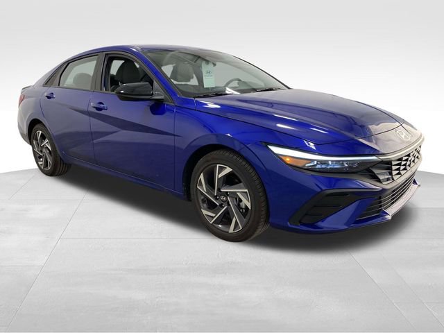 Used 2025 Hyundai Elantra Sport image 6