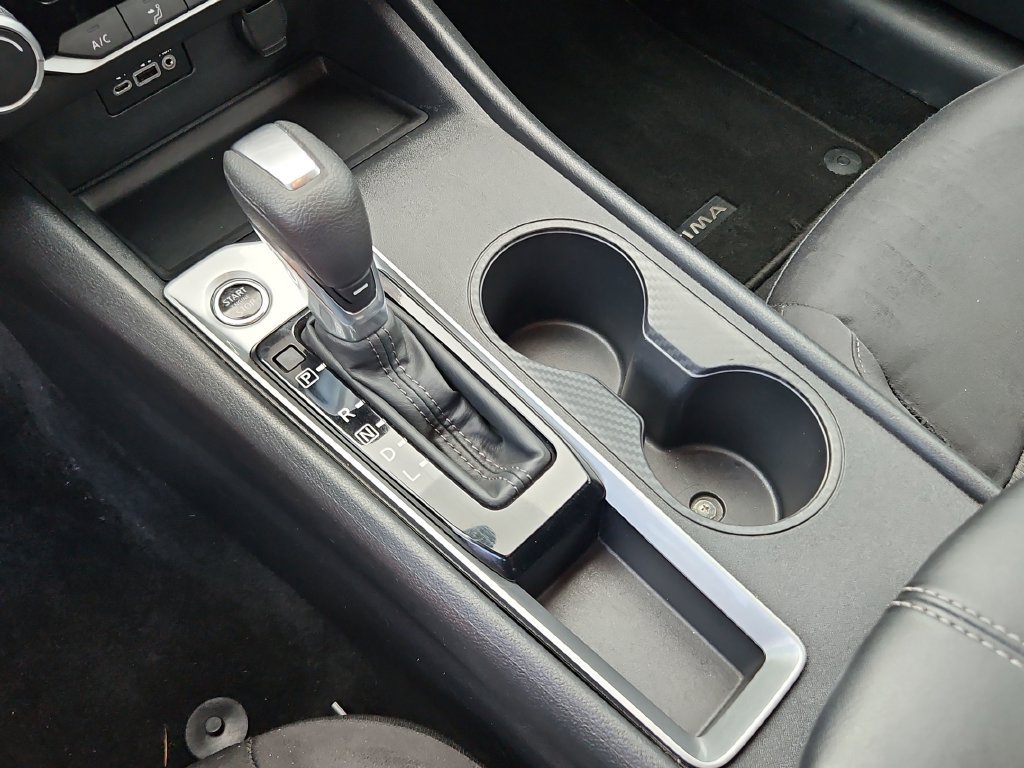 Used 2025 Nissan Altima 2.5 SV FWD image 19