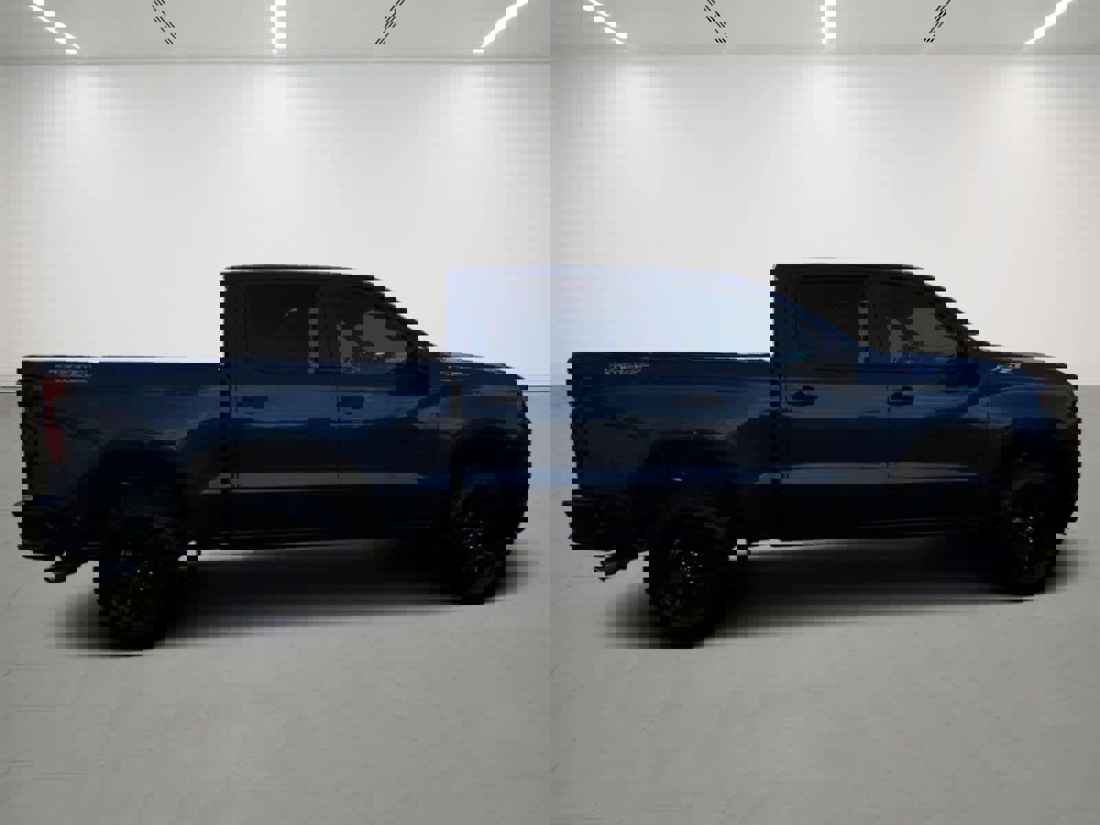 Used 2019 Chevrolet Silverado 1500 Custom Trail Boss w/ Custom Convenience Package image 4