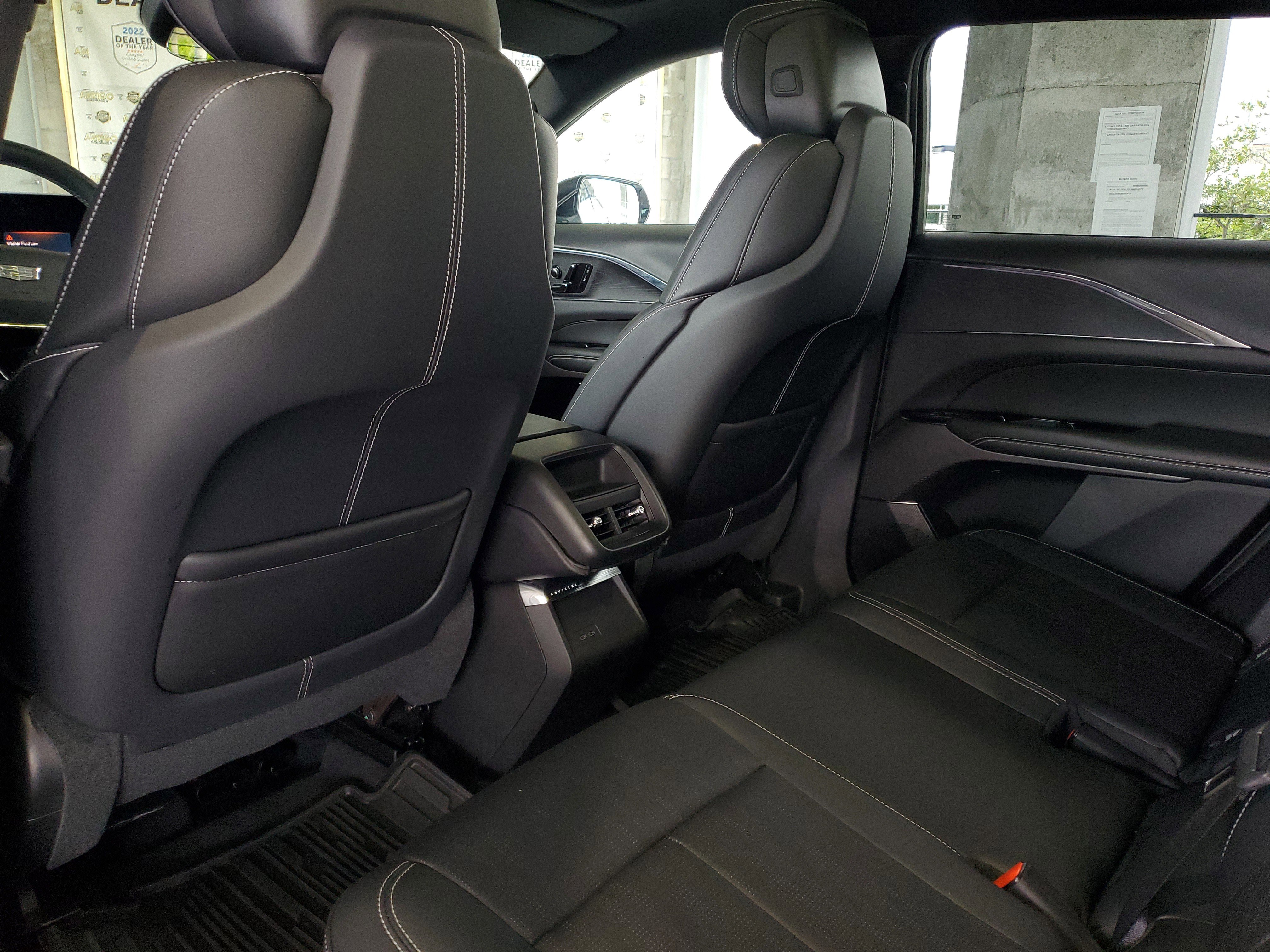 Used 2024 Cadillac Lyriq Luxury image 10