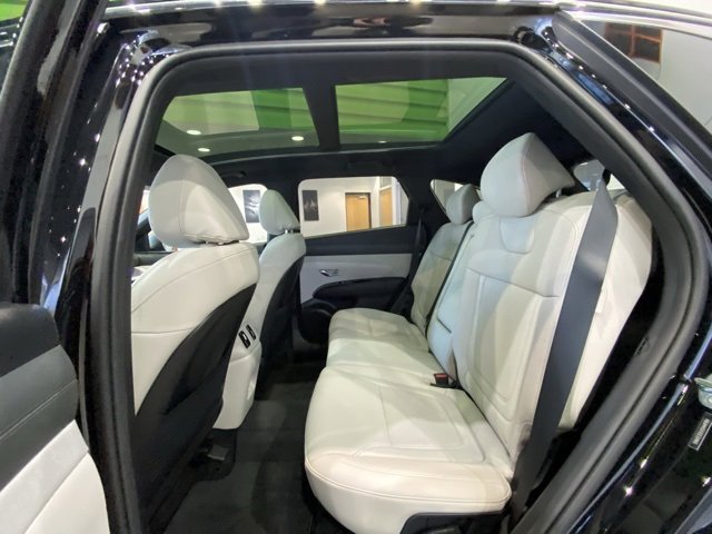 New 2025 Hyundai Tucson Limited image 30