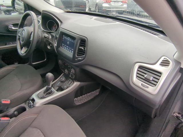 Used 2020 Jeep Compass Sport image 40