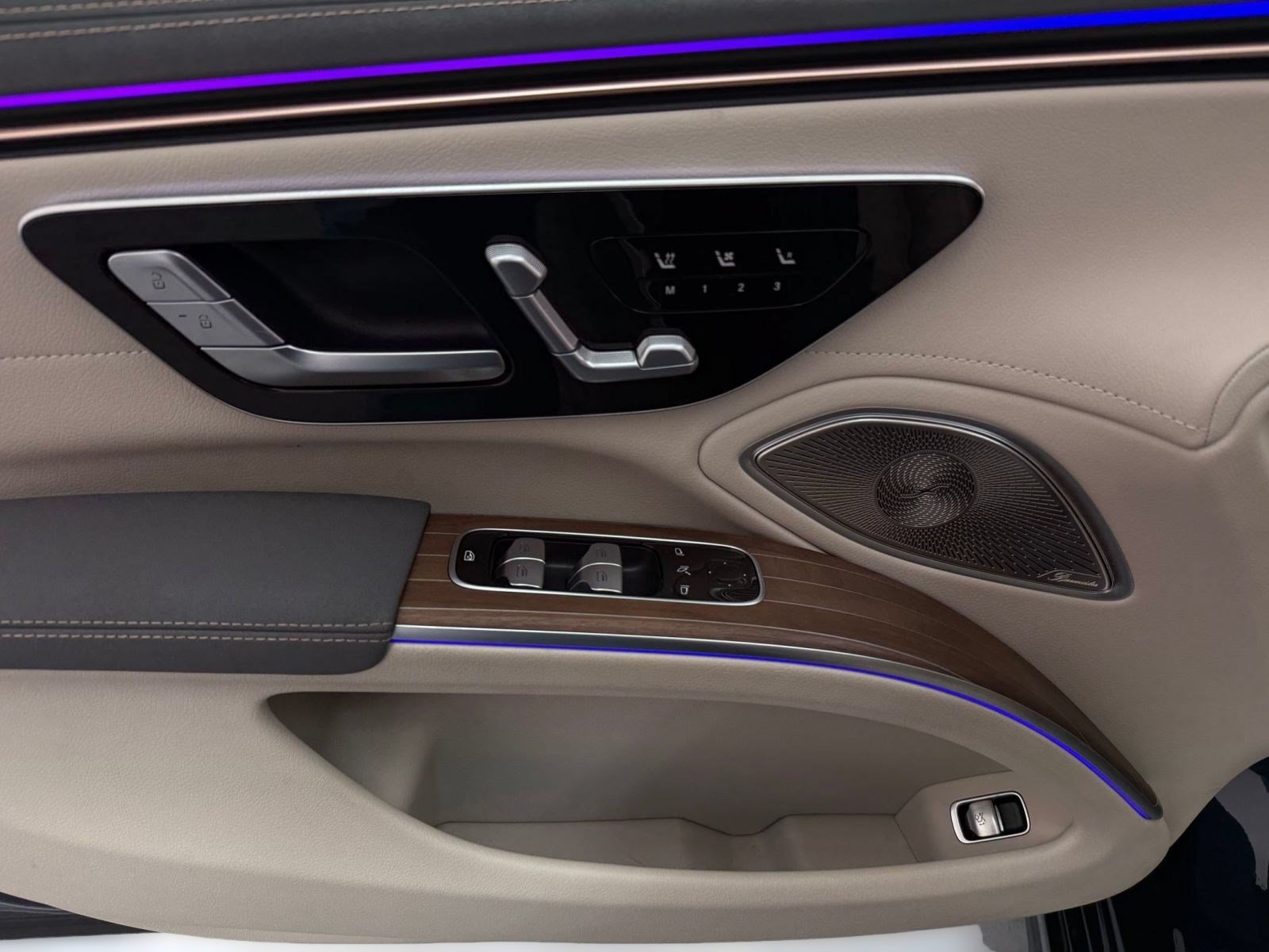 Certified 2023 Mercedes-Benz EQS 580 4MATIC Sedan image 11