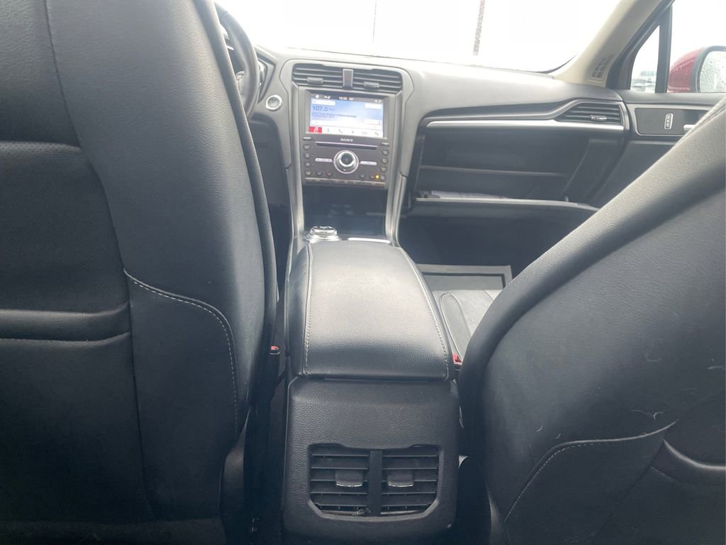 Used 2019 Ford Fusion Titanium image 18