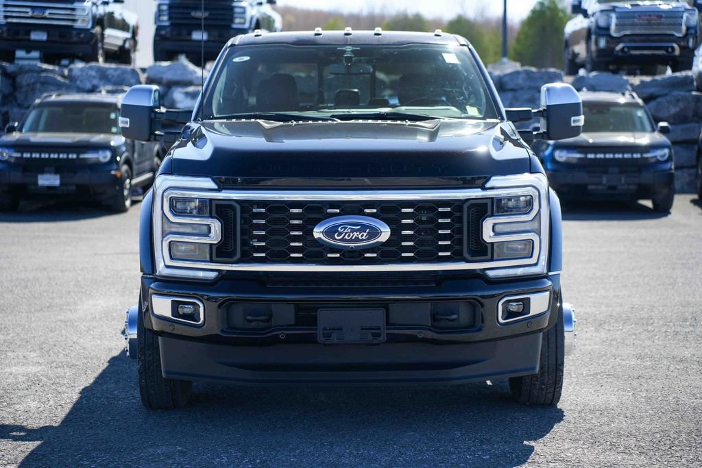 Used 2023 Ford F450 Platinum w/ FX4 Off-Road Package AWD/4WD image 2