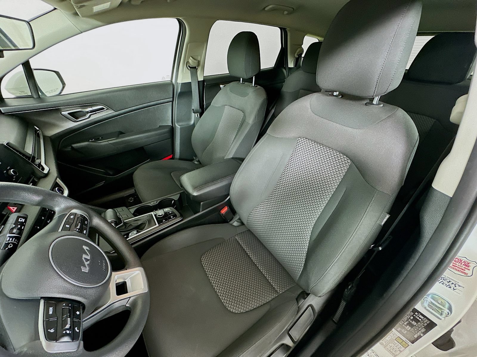 Used 2023 Kia Sportage LX FWD image 31