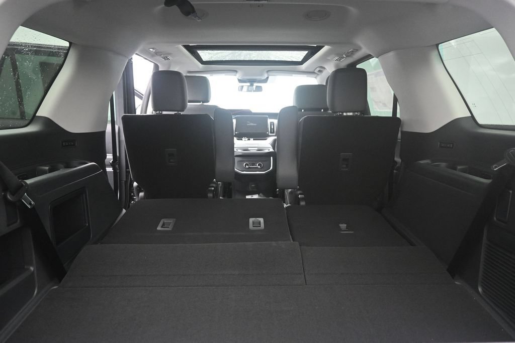 New 2026 Ford Expedition Active RWD image 23