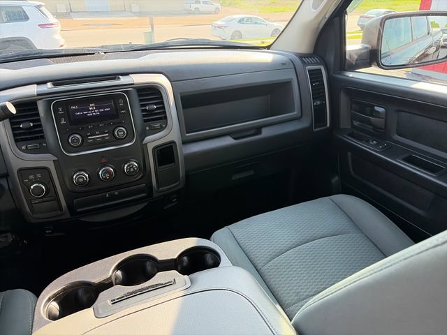 Used 2015 RAM 1500 ST AWD/4WD image 32