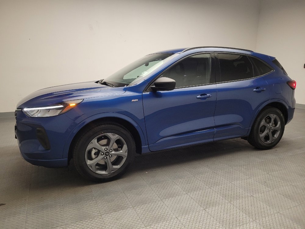 Used 2023 Ford Escape ST-Line image 2