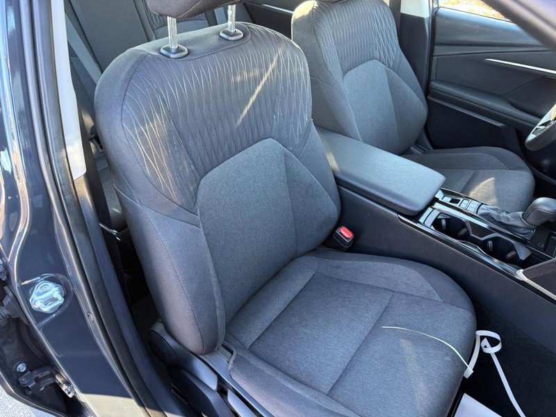 Used 2025 Toyota Camry LE image 11