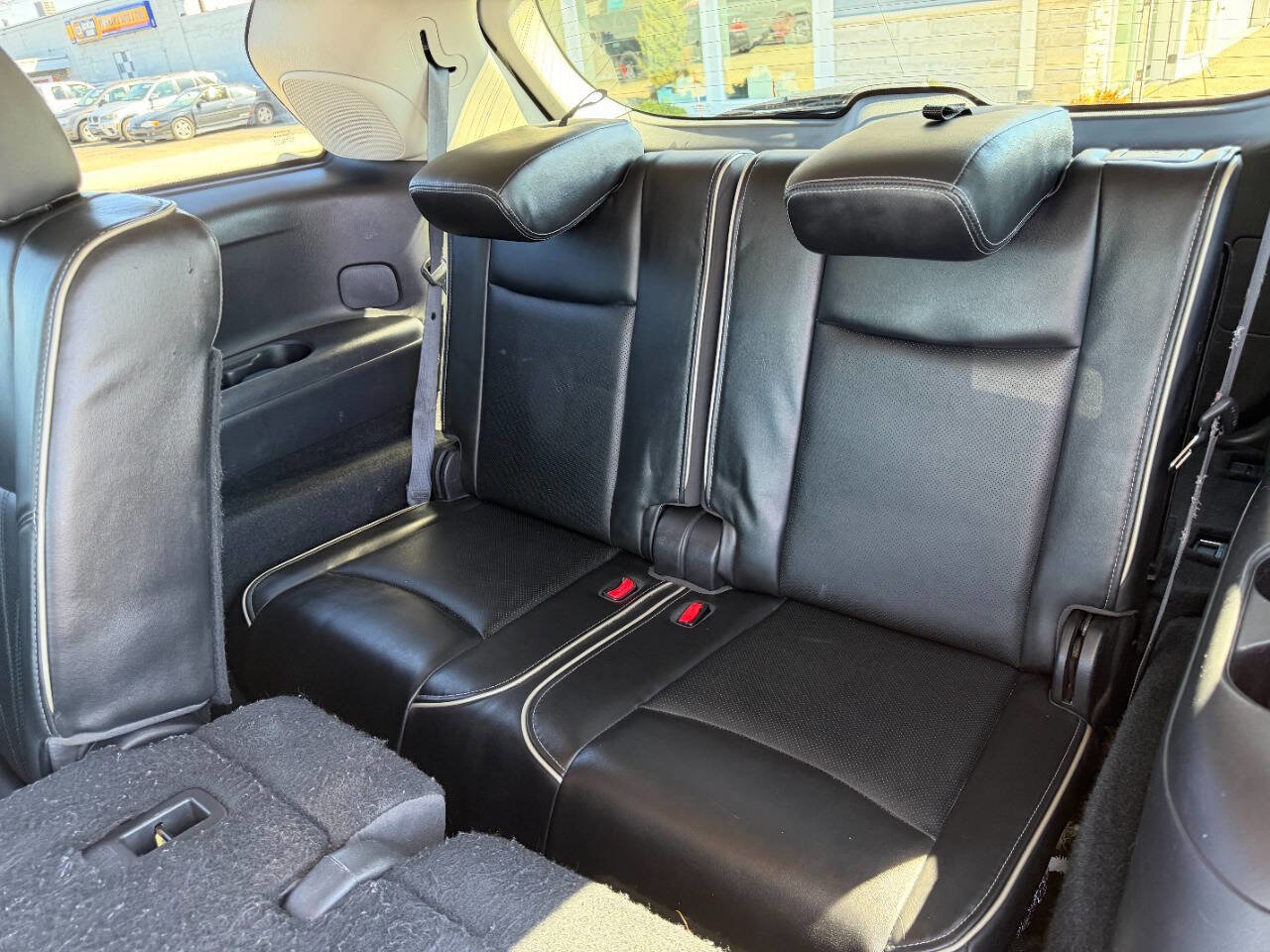 Used 2017 INFINITI QX60 Luxe w/ Deluxe Technology Package AWD/4WD image 12