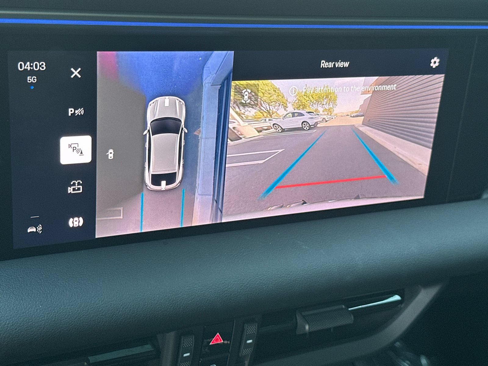 Certified 2025 Porsche Macan Electric RWD image 21