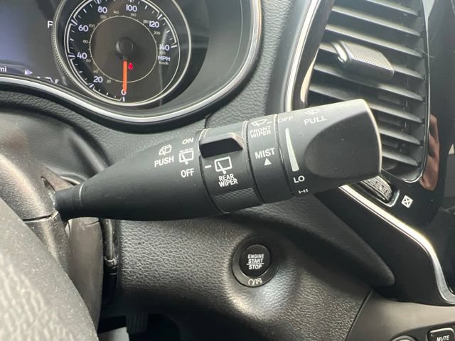 Certified 2019 Jeep Cherokee Limited AWD/4WD image 23