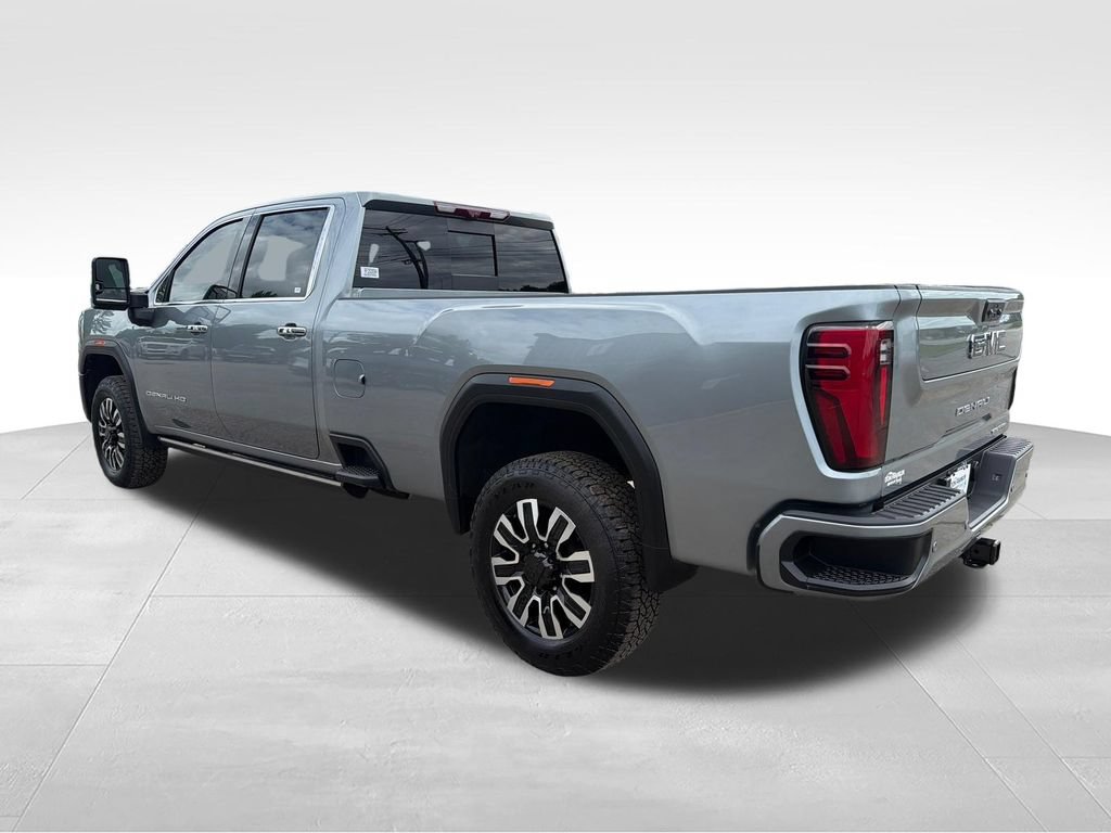 Used 2024 GMC Sierra 2500 Denali Ultimate AWD/4WD image 3