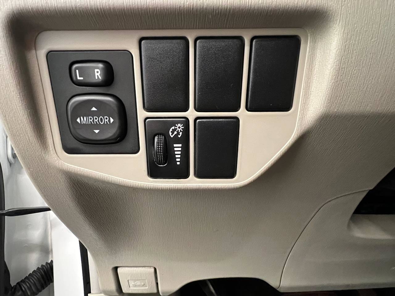 Used 2012 Toyota Prius Three image 21