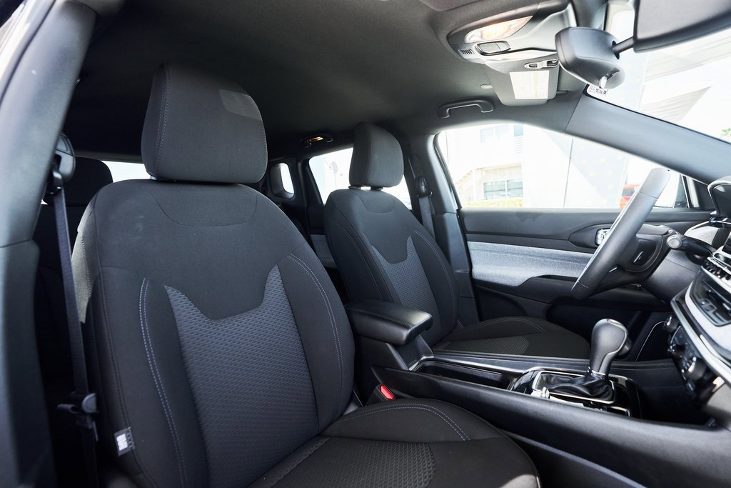 Used 2023 Jeep Compass Sport image 26