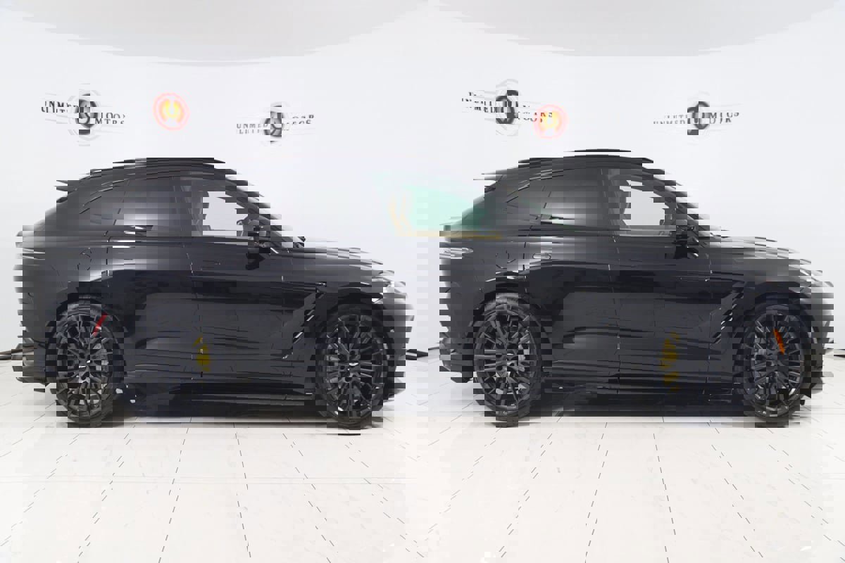 Used 2023 Aston Martin DBX 707 image 2