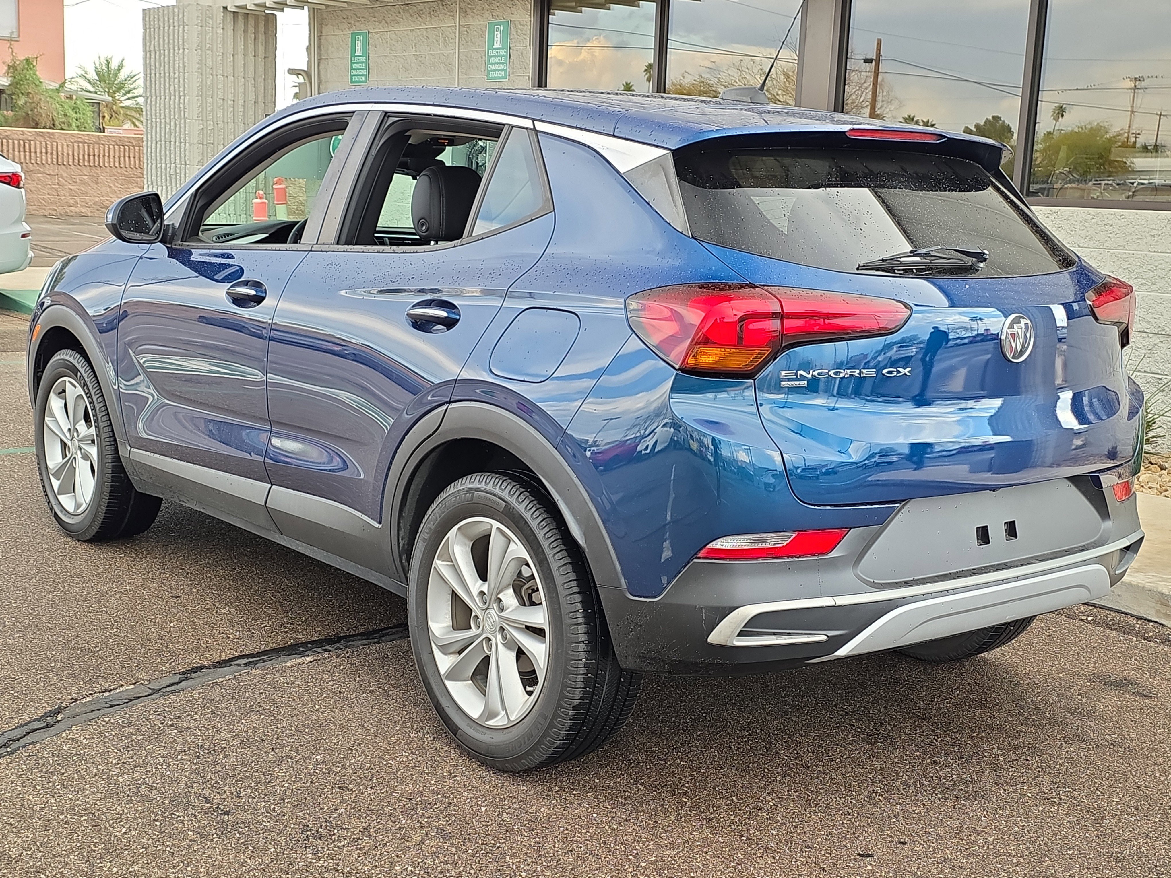 Used 2020 Buick Encore GX Preferred w/ Cold Weather Comfort Package image 5