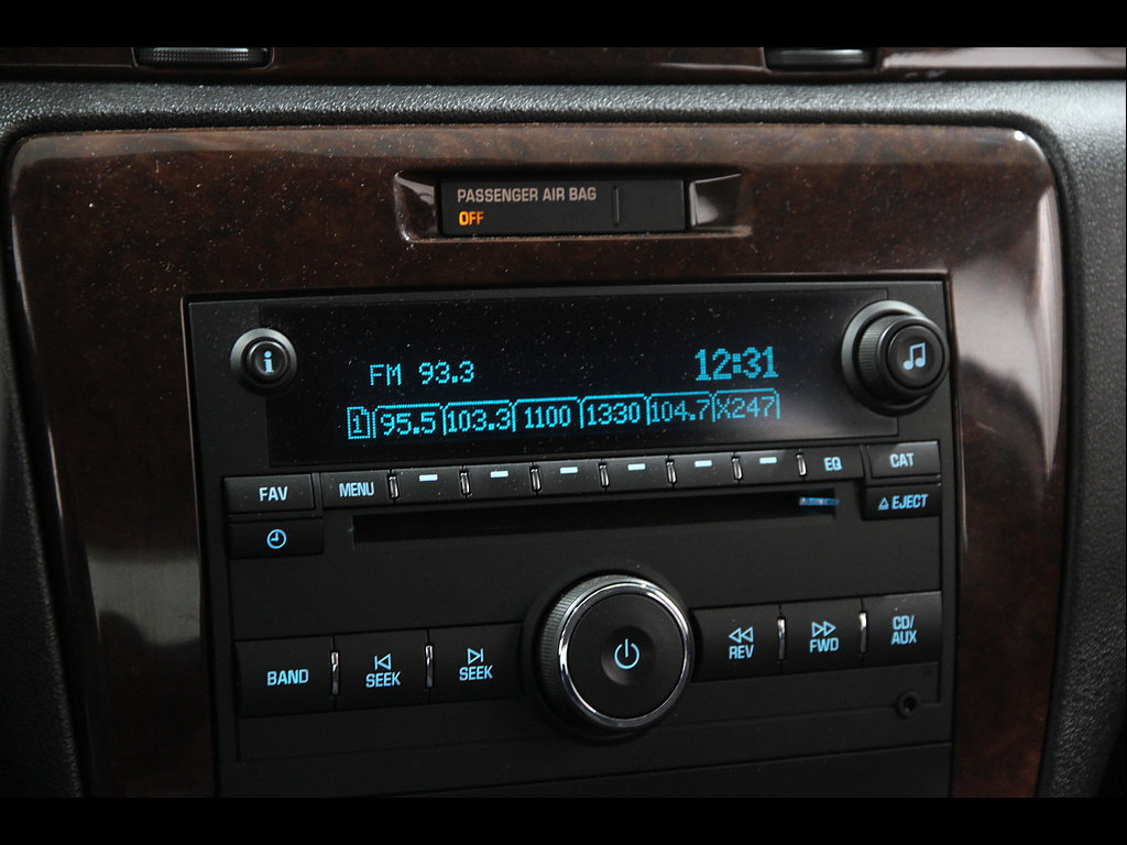 Used 2010 Chevrolet Impala LS FWD image 10