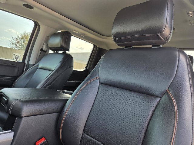 Used 2025 Ford F250 Lariat w/ Lariat Ultimate Package AWD/4WD image 28