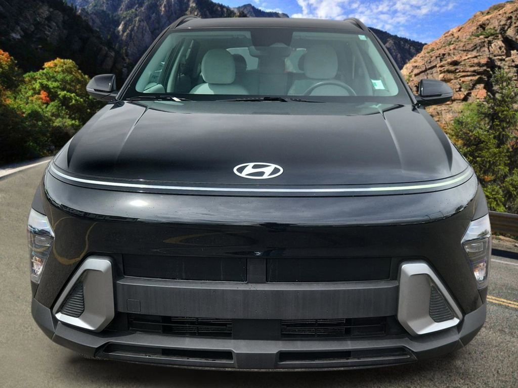 Used 2025 Hyundai Kona SEL AWD/4WD image 5
