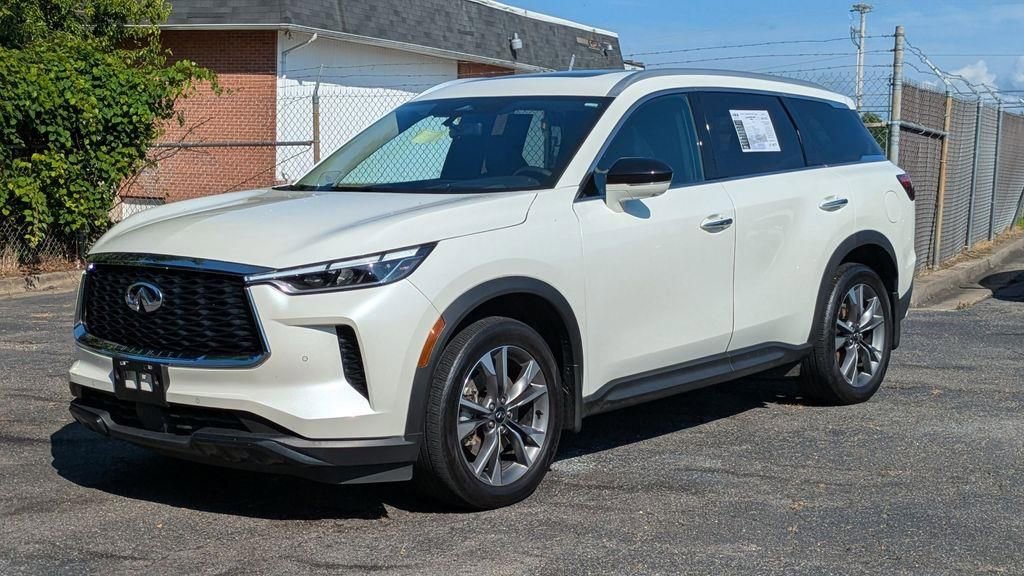 Used 2024 INFINITI QX60 Luxe w/ Vision Package image 7