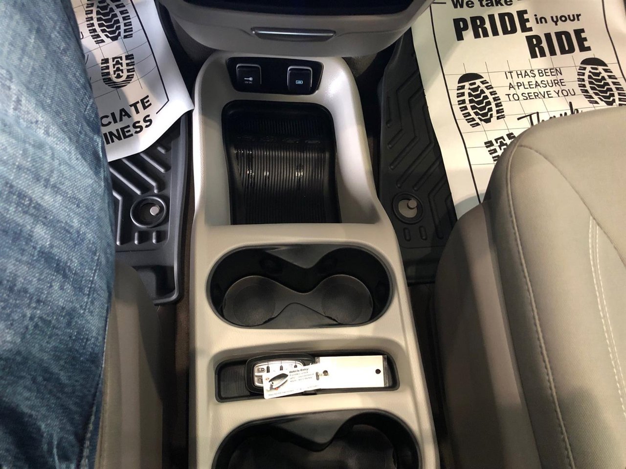 Used 2017 Chrysler Pacifica Touring w/ Tire & Wheel Group image 21